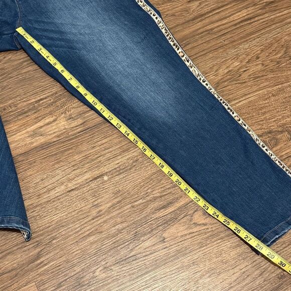 NWT Cenia Medium Wash Blue Jeans with Leopard Print and Bling Side Trim Size 16W - Picture 8 of 14